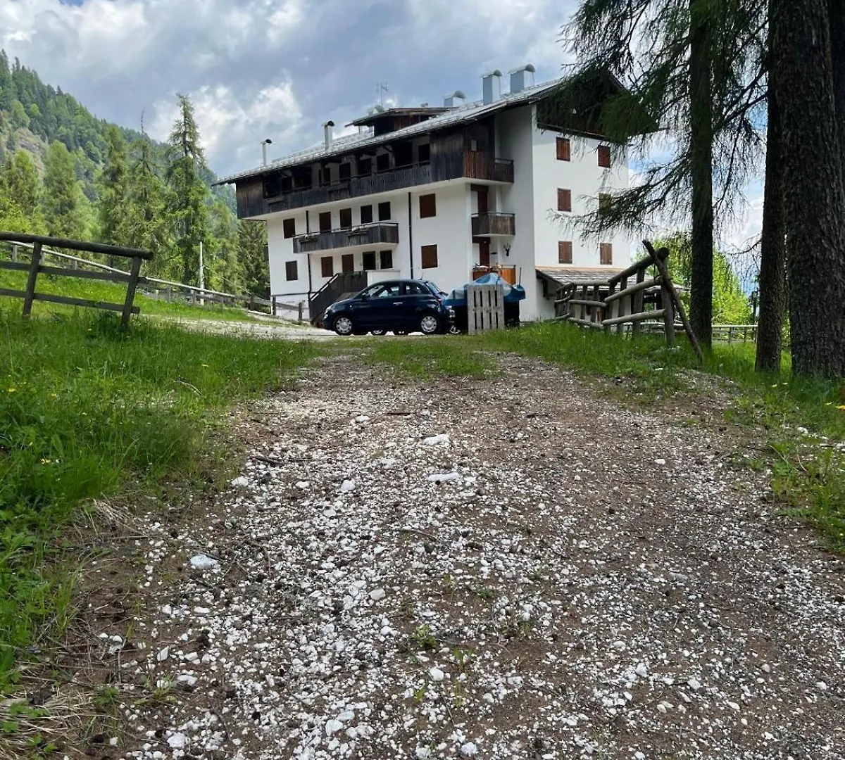 Dafne Dolomites Apartment Cibiana 0*,